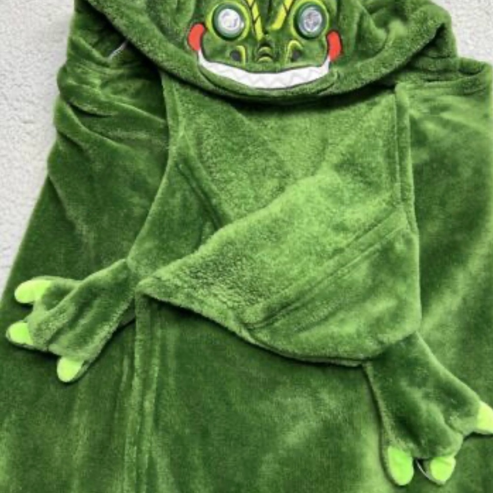 Dinosaur Hooded blankets set of TWO. NEW. Light up eyes. Great Gift!#101